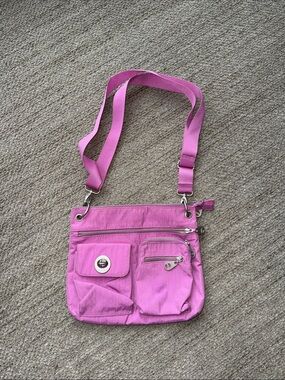Baggallini Crossbody Bag w Pockets
